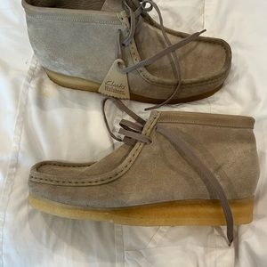 Men’s size 10 original Clarks wallabees. Never worn.